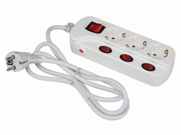 Steckdosenleiste 3-fach einzeln und gesamt abschaltbar weiß mit 1,5m Zuleitung